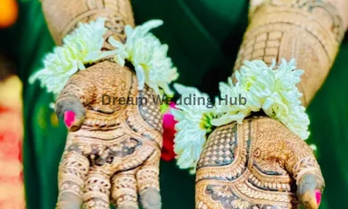 Khushi Gangtani Mehndi Artist